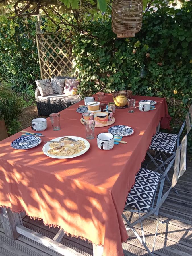 Le 28 Bed & Breakfast Uzerche Exterior photo
